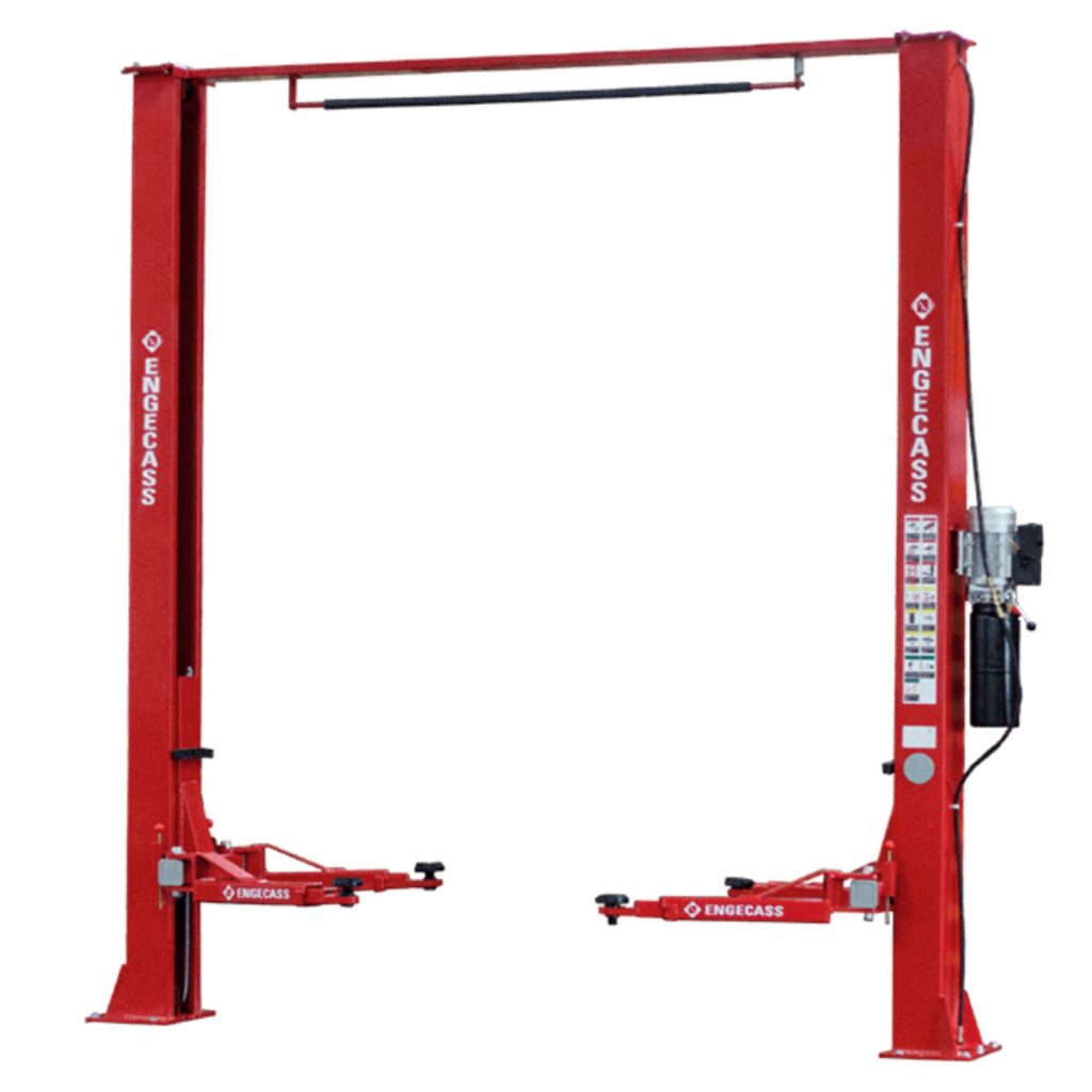 Elevador Hidráulico Pórtico EP-4000 com capacidade para 4.000 kg. Altura de elevação de 1.800 mm, operação rápida e segura, e garantia de 01 ano. Ideal para oficinas.